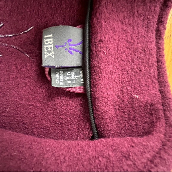 Ibex wool jacket in cranberry - Picture 6 of 6